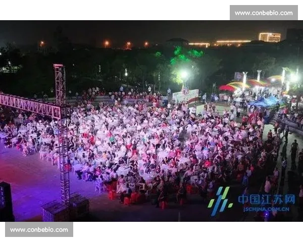 社群热力燃夏夜:荧光跃动激活城市夜间活力 社群热力燃夏夜:荧光跃动激活城市夜间活力