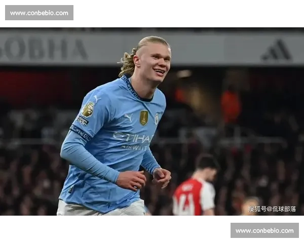 哈兰德致阿坎吉:两段并肩路,一生战友情 哈兰德致阿坎吉:两段并肩路,一生战友情