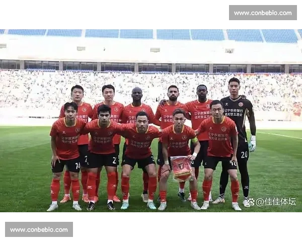 姆本扎 26 球距纪录一步之遥,辽宁铁人冲超靠他扛旗 姆本扎 26 球距纪录一步之遥,辽宁铁人冲超靠他扛旗