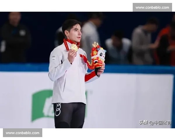 刘少昂一穿二绝杀!中国短道蒙特利尔夺新赛季首金 刘少昂一穿二绝杀!中国短道蒙特利尔夺新赛季首金