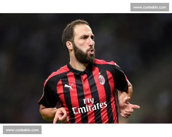 拜仁关注雅克松：信息收集≠签约意图，转会传闻需理性看待